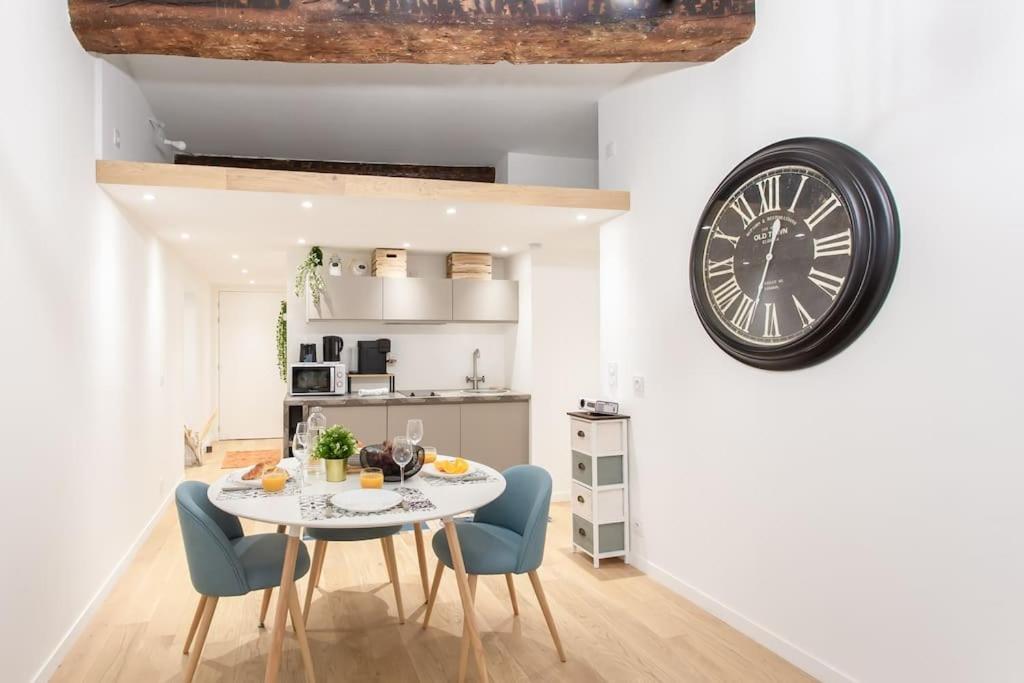 L10 Central Suite 2 Bedrooms Old Nice Wifi 3Mins Sea 외부 사진