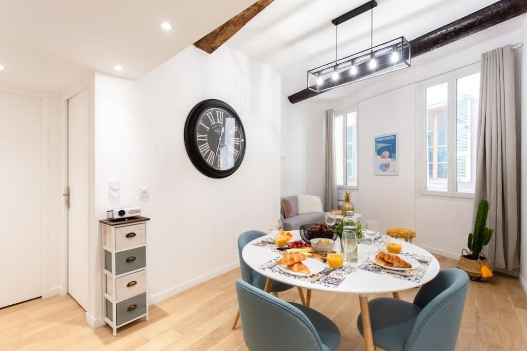 L10 Central Suite 2 Bedrooms Old Nice Wifi 3Mins Sea 외부 사진